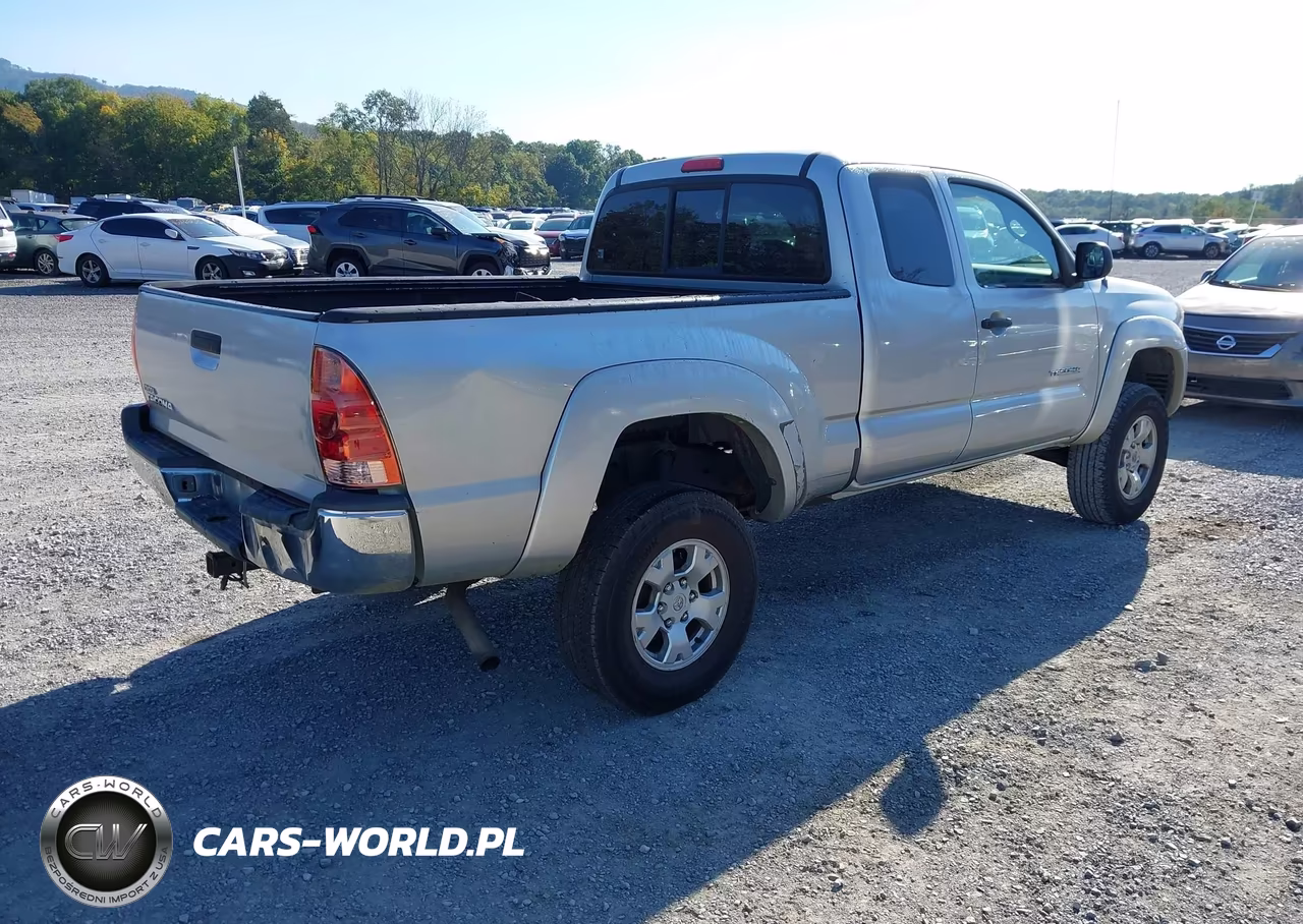 2006 Toyota Tacoma Base V6 VIN:5TEUU42N06Z224268 - 4