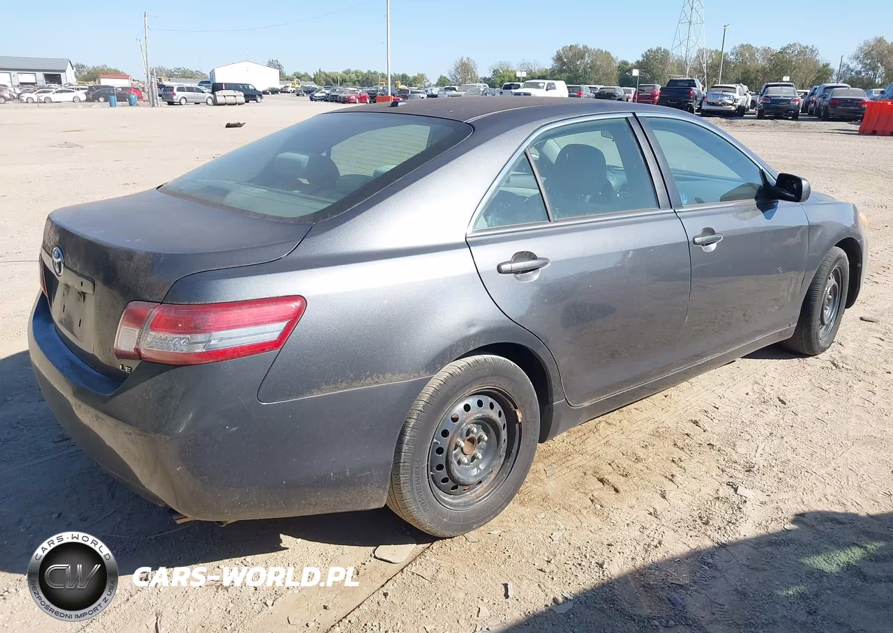 2011 Toyota Camry Le VIN:4T1BF3EK6BU718906 - 4