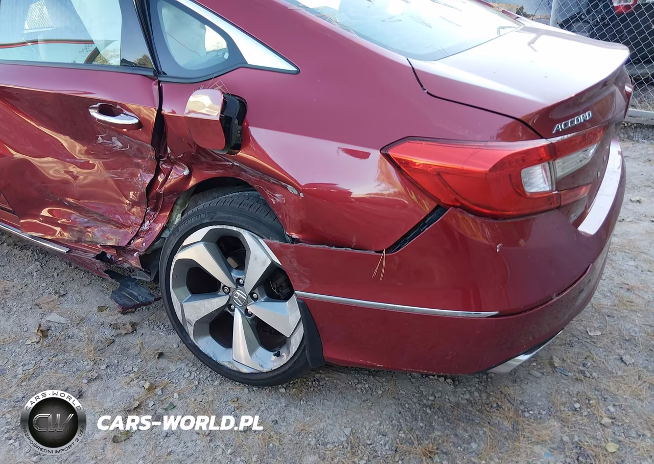 2018 Honda Accord Touring 2.0T VIN:1HGCV2F99JA026397 - 6