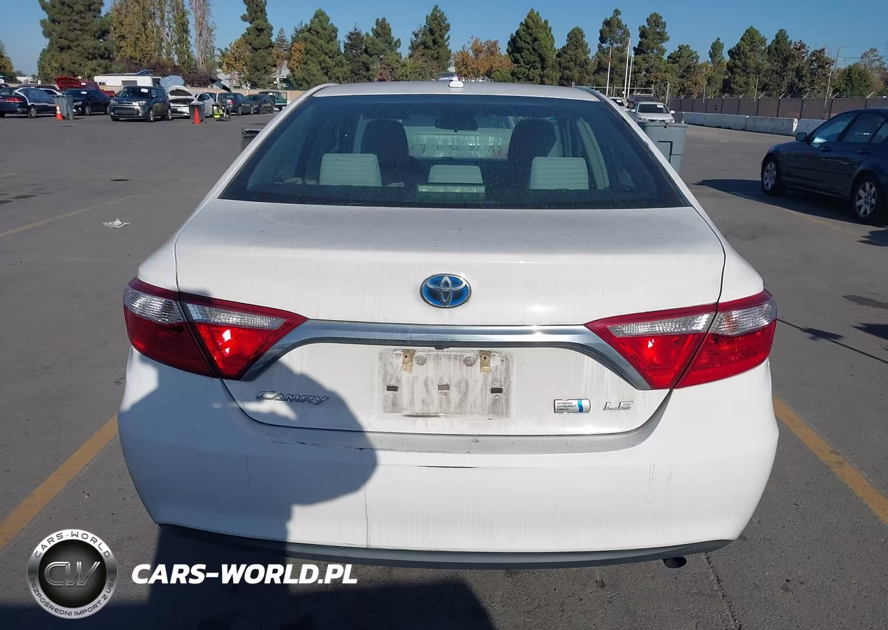 2016 Toyota Camry Hybrid Le VIN:4T1BD1FK1GU194984 - 16