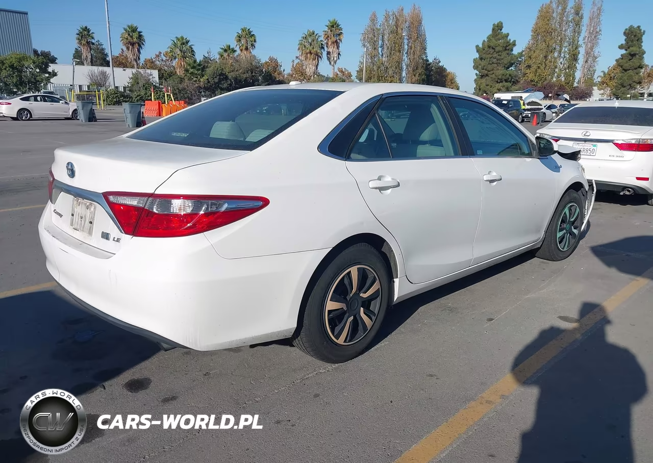 2016 Toyota Camry Hybrid Le VIN:4T1BD1FK1GU194984 - 4