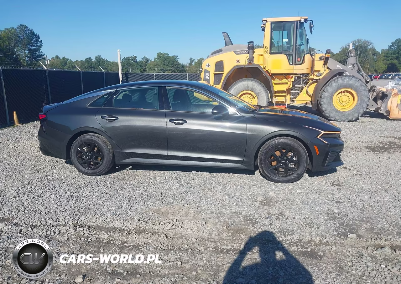 2026 Kia K5 Lxs Fwd VIN:KNAG24J75T5483520 - 13