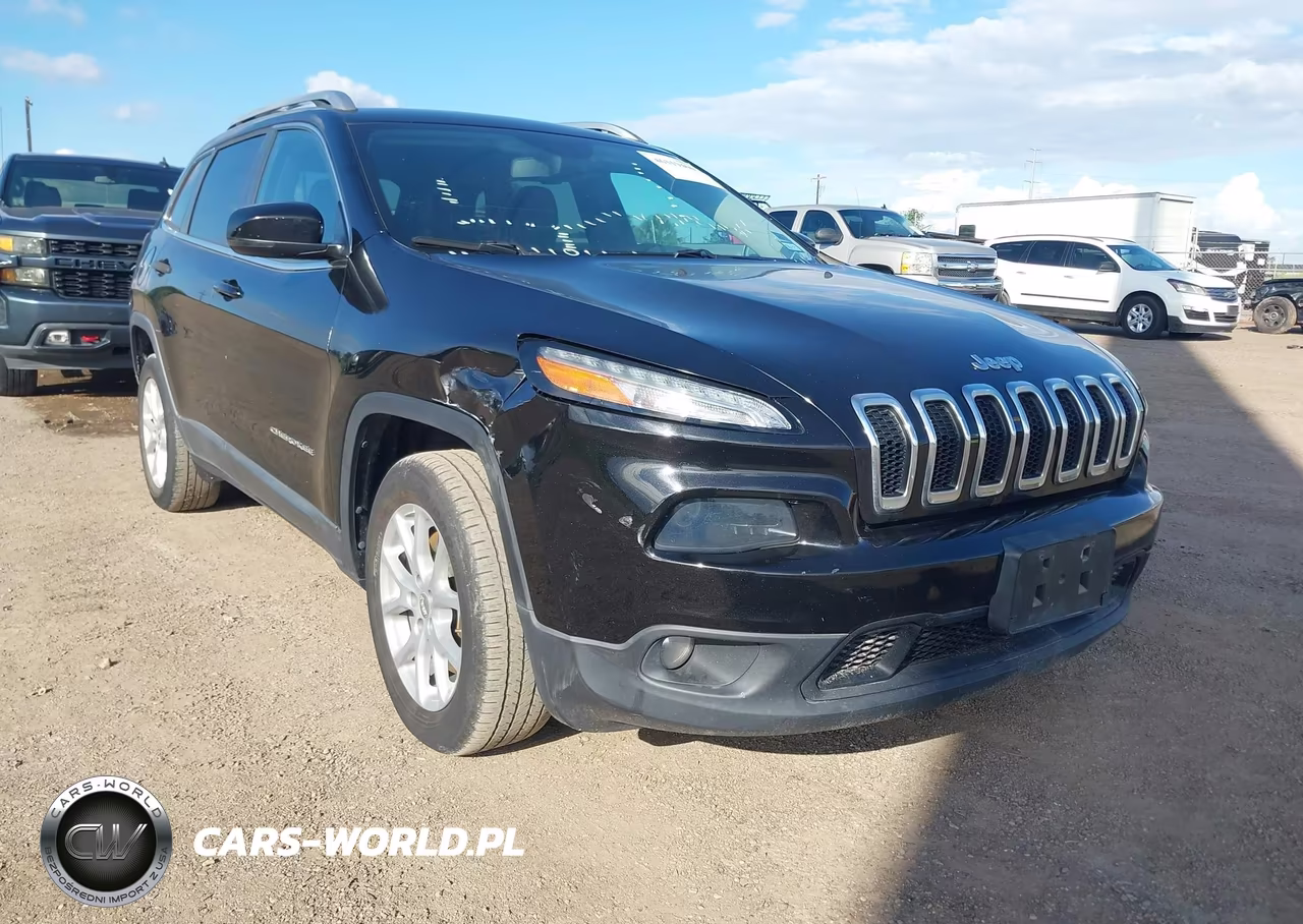 2018 Jeep Cherokee Latitude Plus Fwd VIN:1C4PJLLBXJD511297 - 1