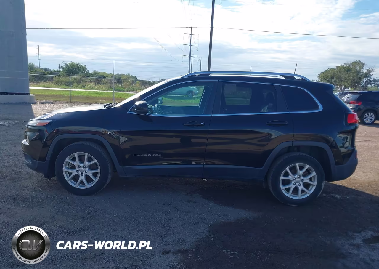 2018 Jeep Cherokee Latitude Plus Fwd VIN:1C4PJLLBXJD511297 - 14