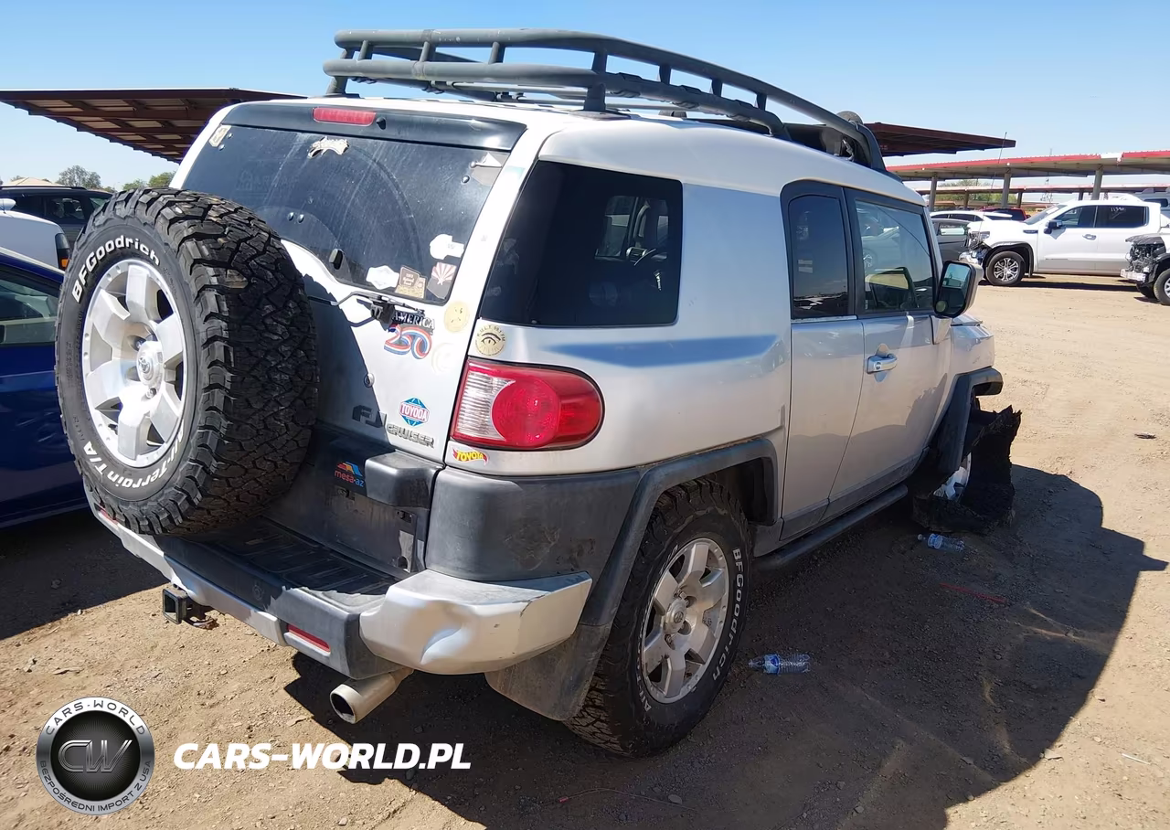 2008 Toyota Fj Cruiser VIN:JTEBU11F48K022584 - 4