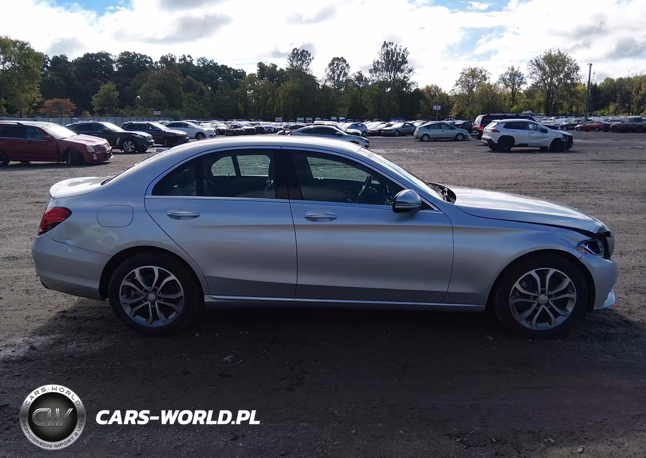 2016 Mercedes-Benz C 300 4Matic VIN:55SWF4KB8GU110948 - 13