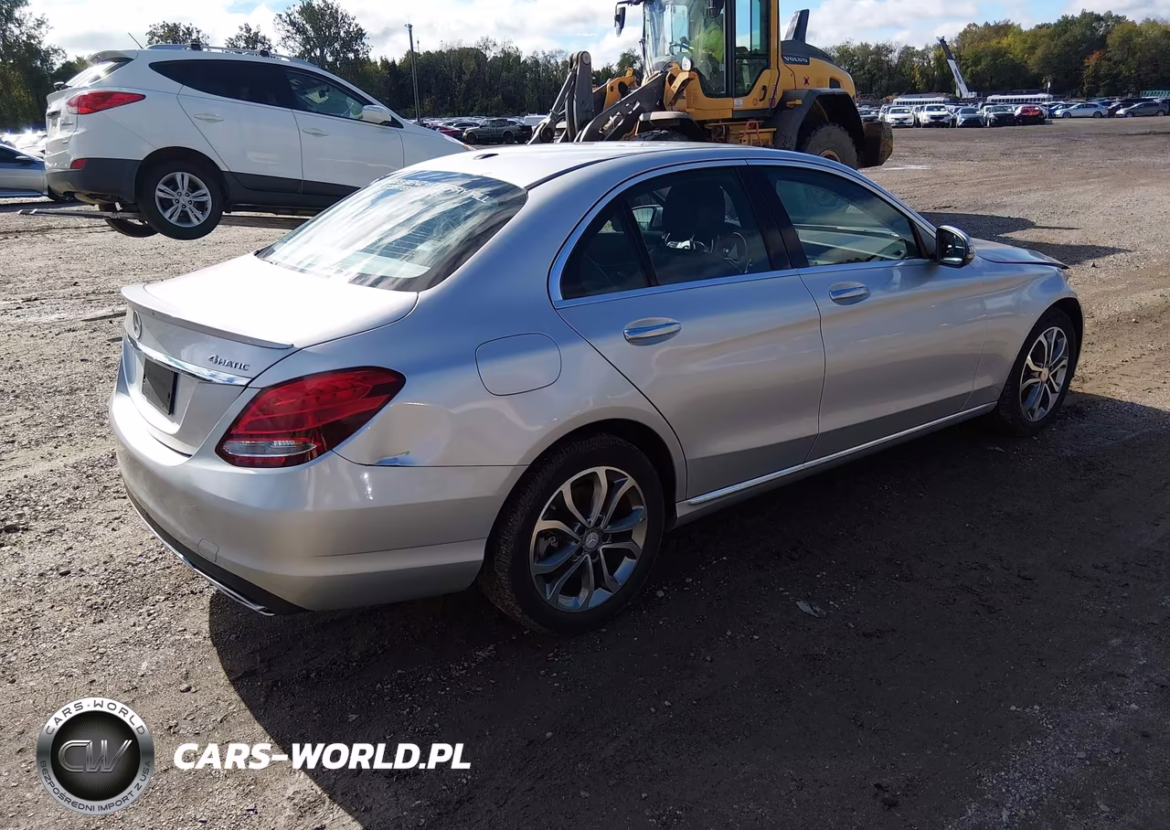 2016 Mercedes-Benz C 300 4Matic VIN:55SWF4KB8GU110948 - 4