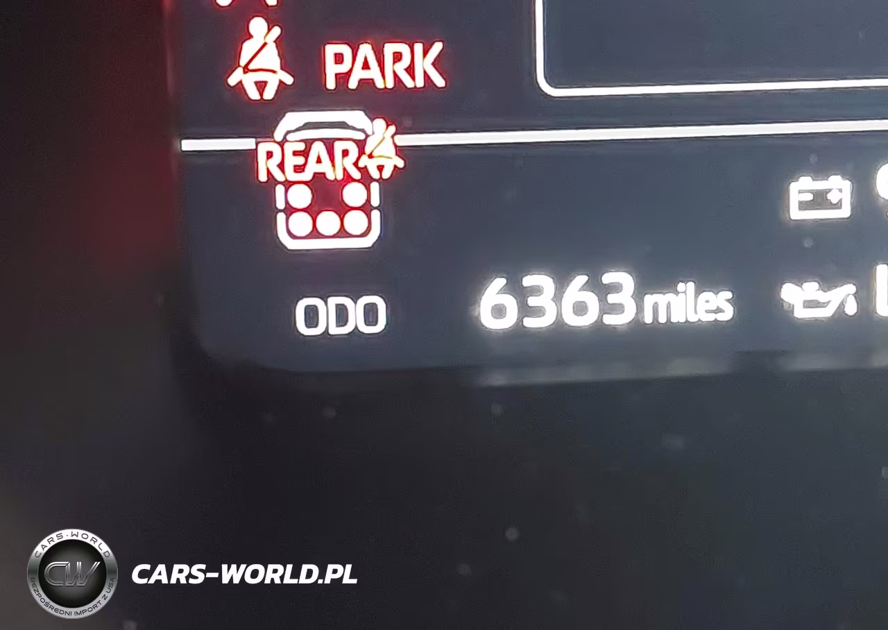 2026 Toyota Sequoia Platinum VIN:7SVAAABA6TX090270 - 16