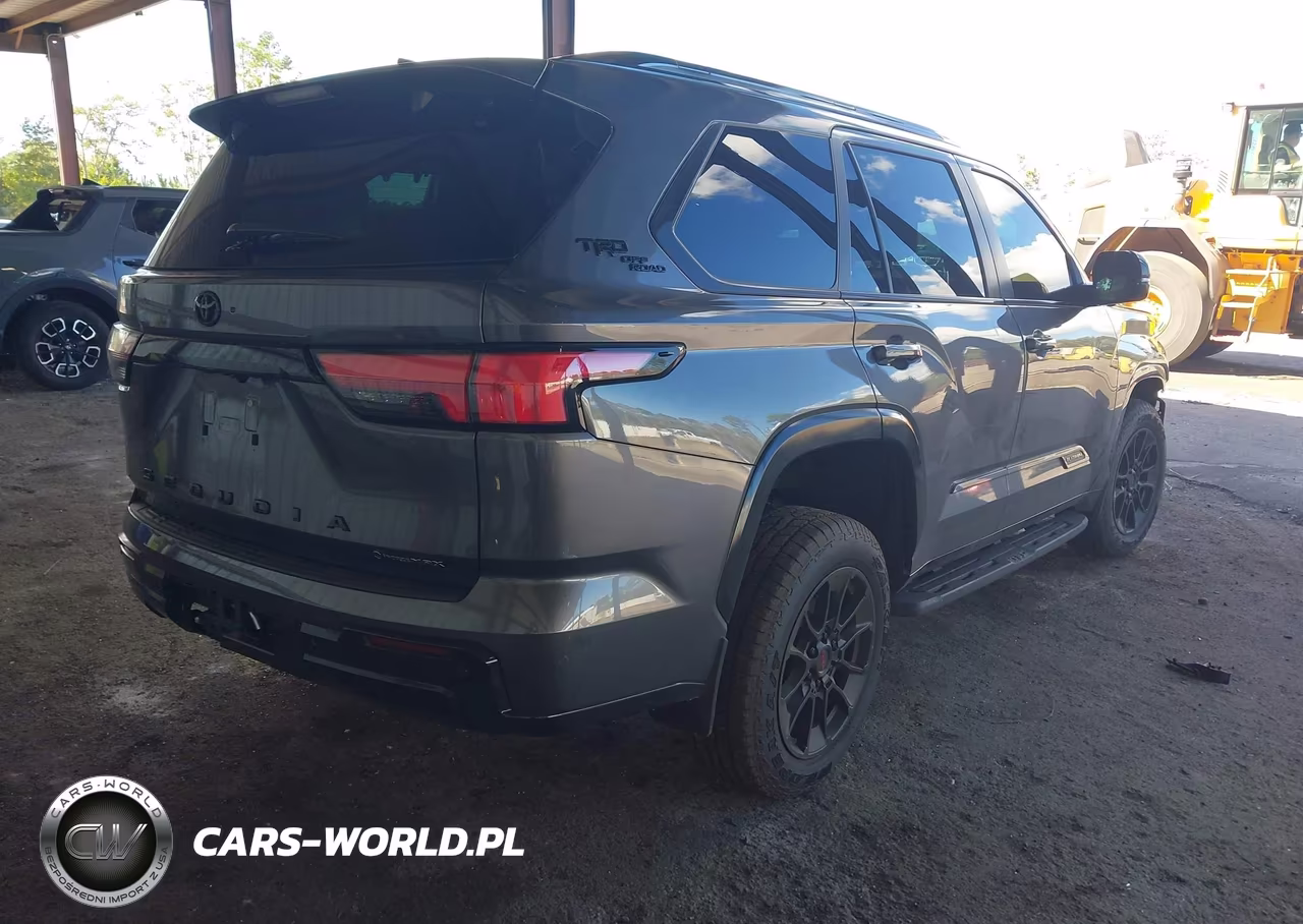 2026 Toyota Sequoia Platinum VIN:7SVAAABA6TX090270 - 4