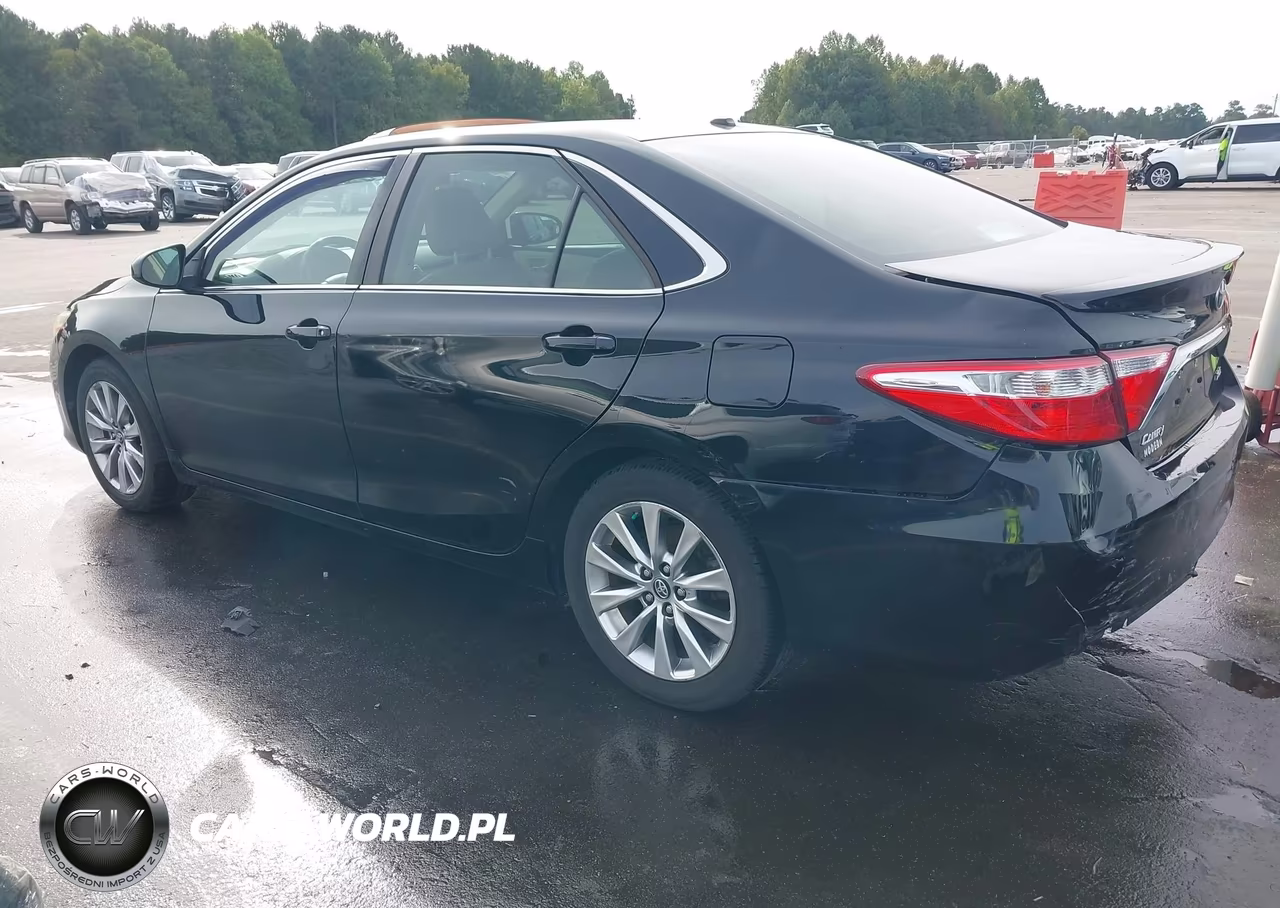 2017 Toyota Camry Xle VIN:4T1BF1FK4HU728233 - 3