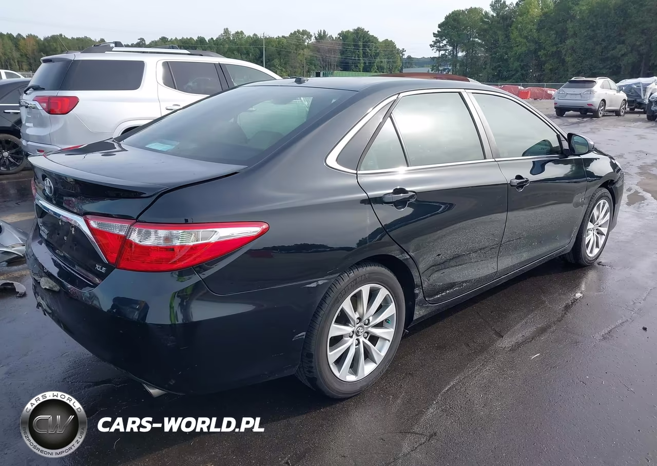 2017 Toyota Camry Xle VIN:4T1BF1FK4HU728233 - 4
