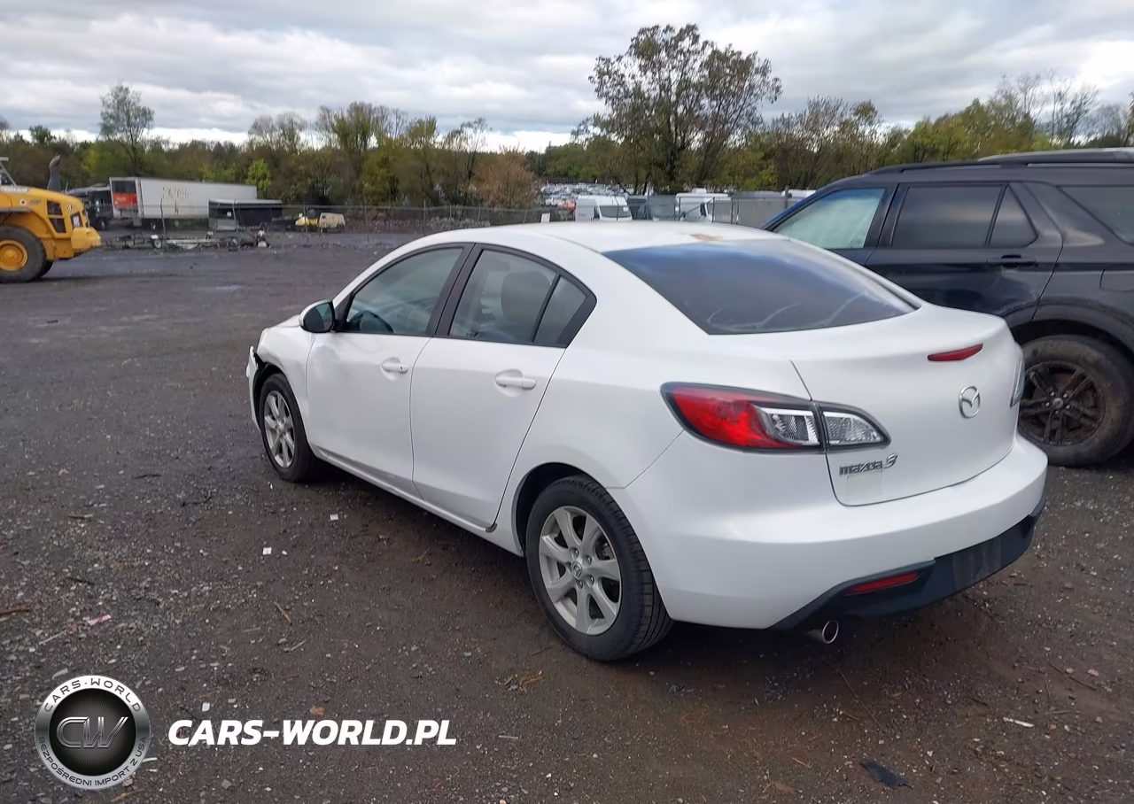 2011 Mazda Mazda3 I Touring VIN:JM1BL1VG8B1499154 - 3