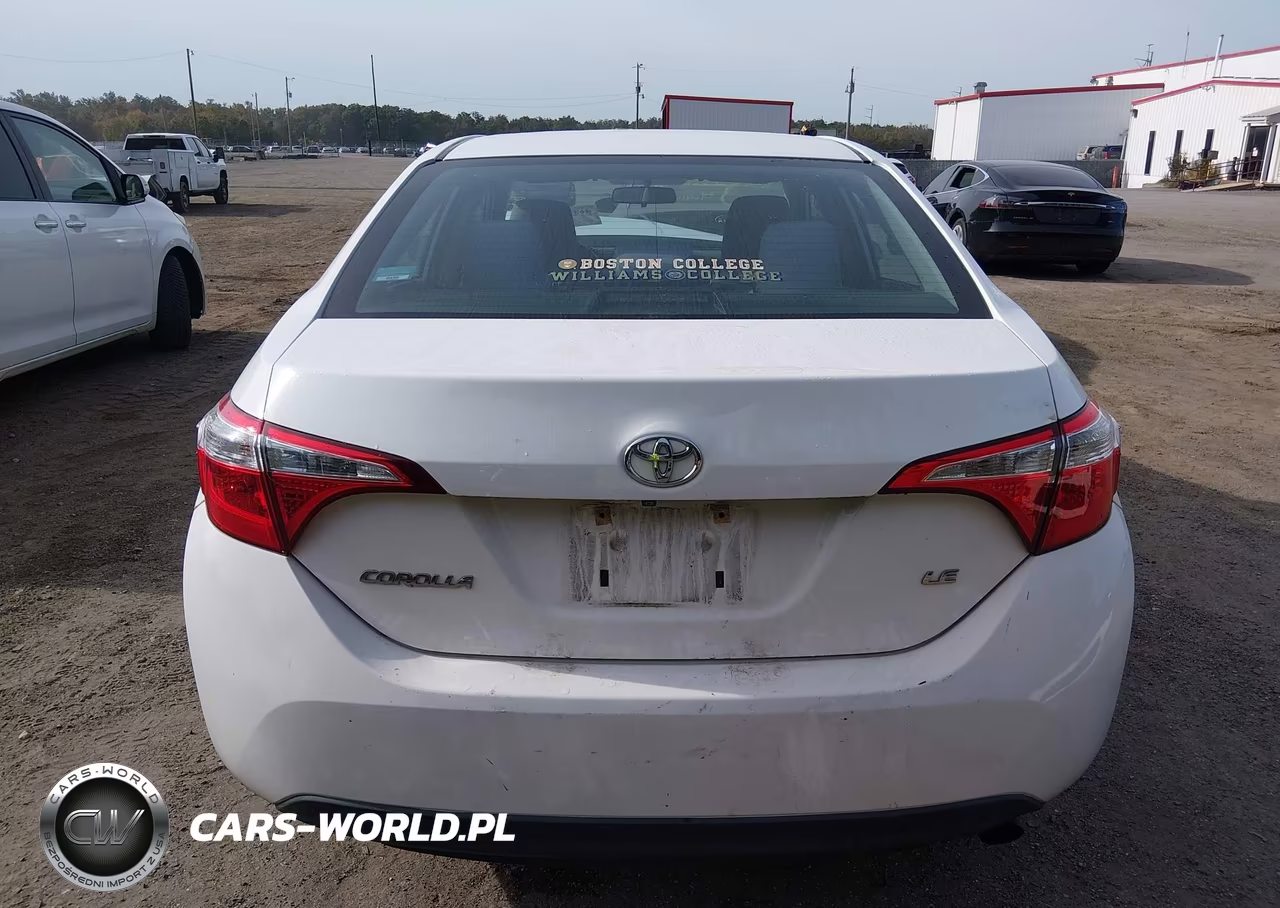 2015 Toyota Corolla Le VIN:2T1BURHE2FC472913 - 17