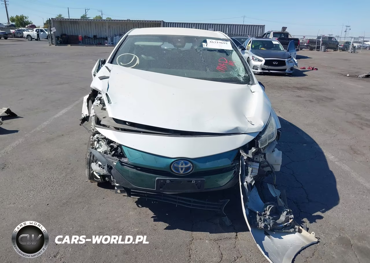 2017 Toyota Prius Prime Plus VIN:JTDKARFP8H3066420 - 12
