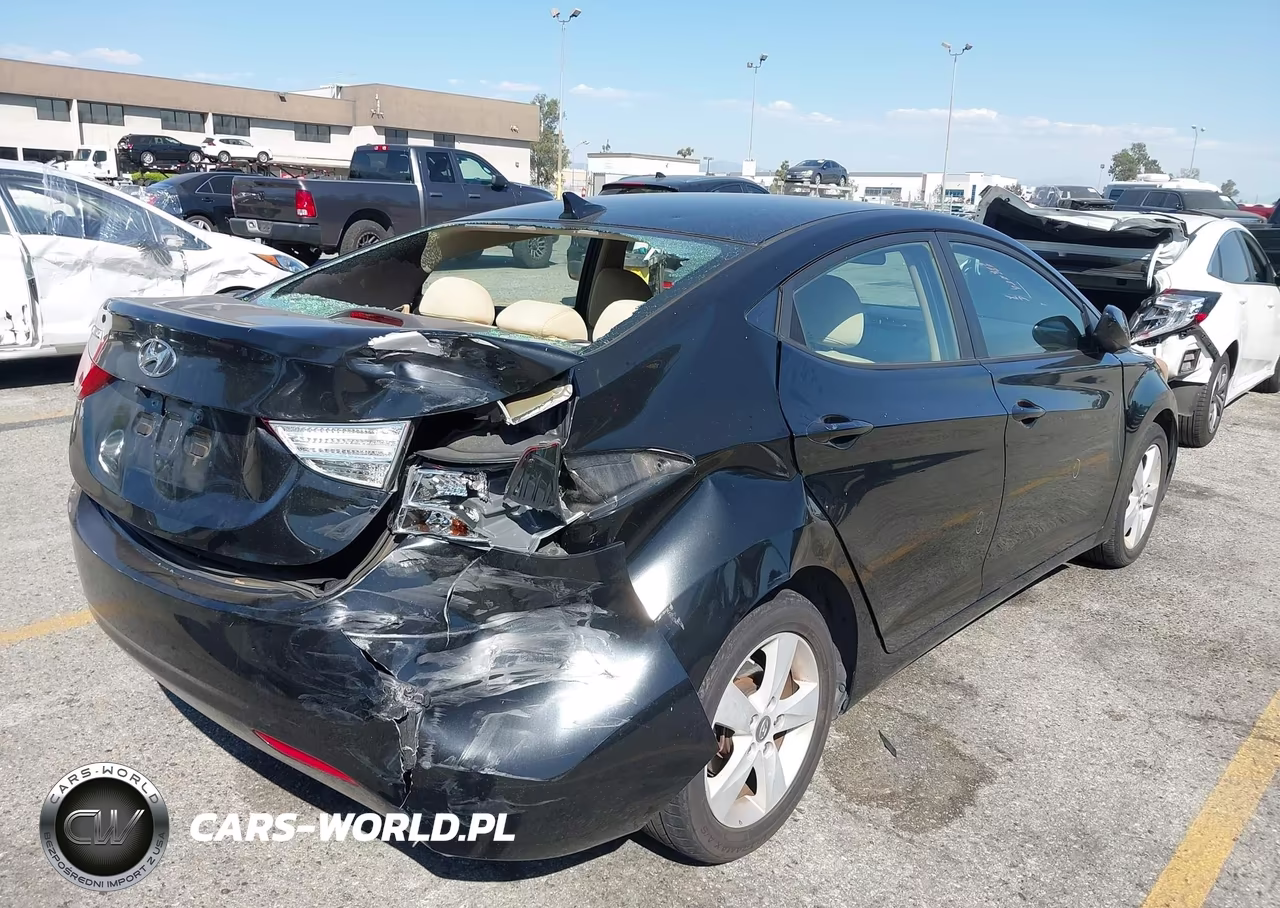 2012 Hyundai Elantra Gls VIN:5NPDH4AE3CH071485 - 3