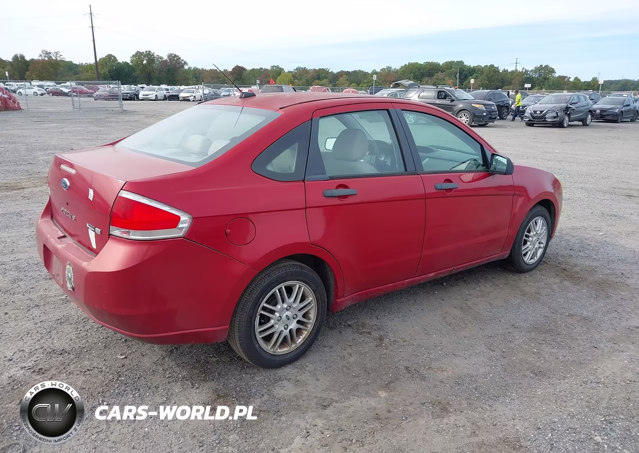 2009 Ford Focus Se VIN:1FAHP35N99W113188 - 4