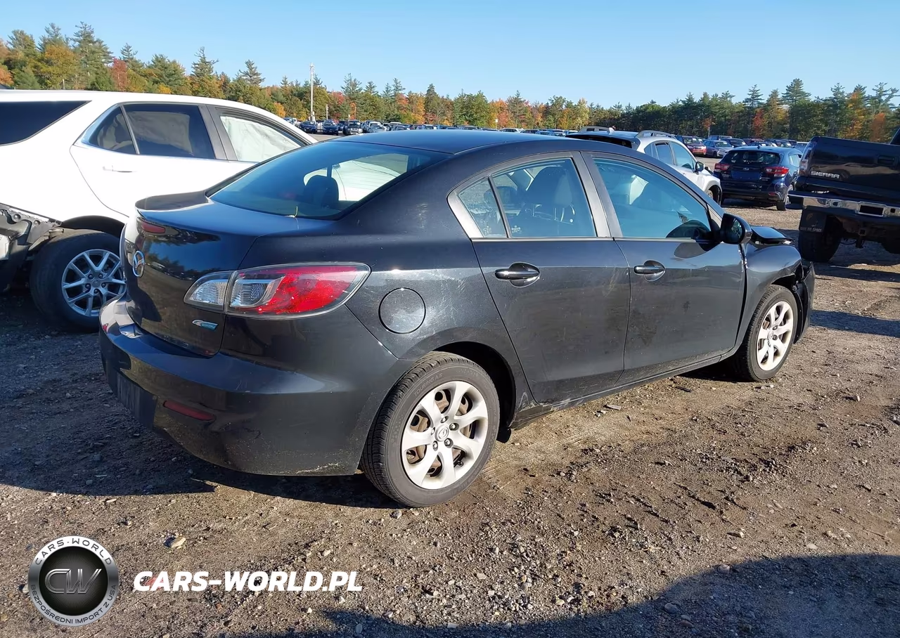 2013 Mazda Mazda3 I Sport VIN:JM1BL1UP1D1790647 - 4