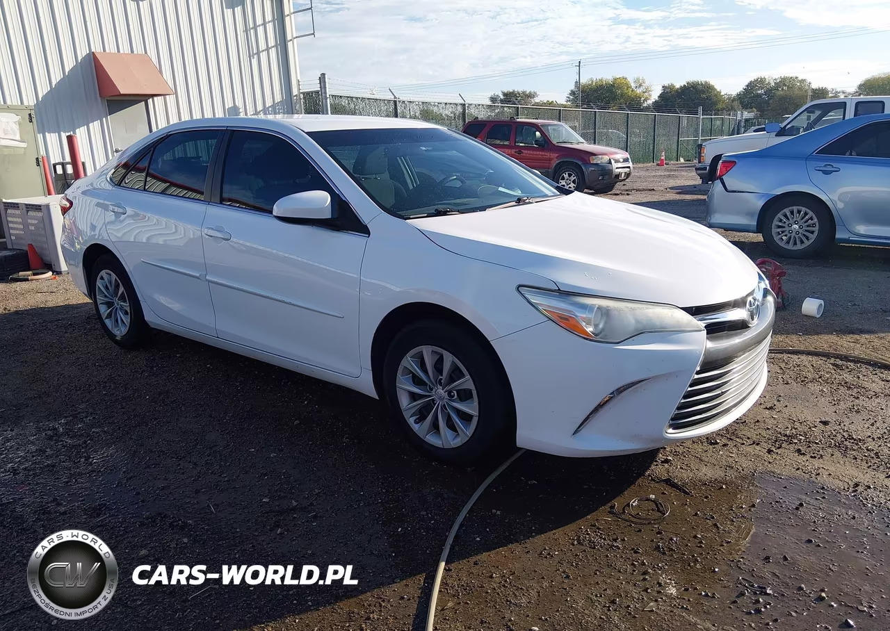 2017 Toyota Camry Le – zdjęcie 1 z 16