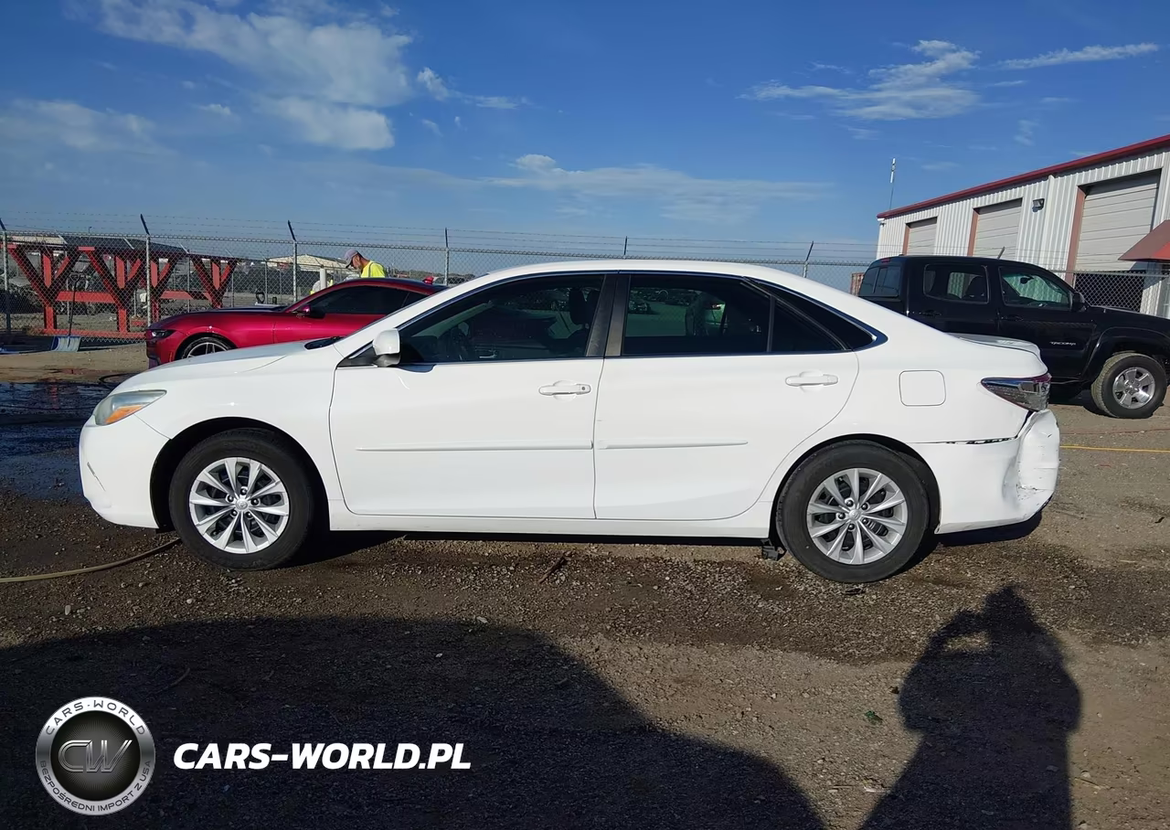 2017 Toyota Camry Le VIN:4T1BF1FK9HU349745 - 14