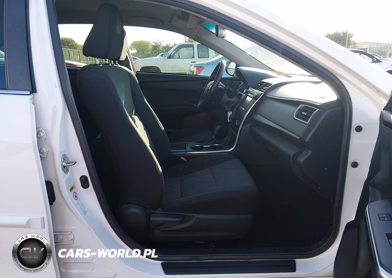 2017 Toyota Camry Le VIN:4T1BF1FK9HU349745 - 5