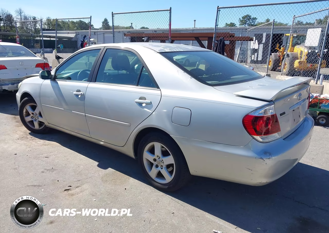 2005 Toyota Camry Se VIN:4T1BE32K45U524550 - 3