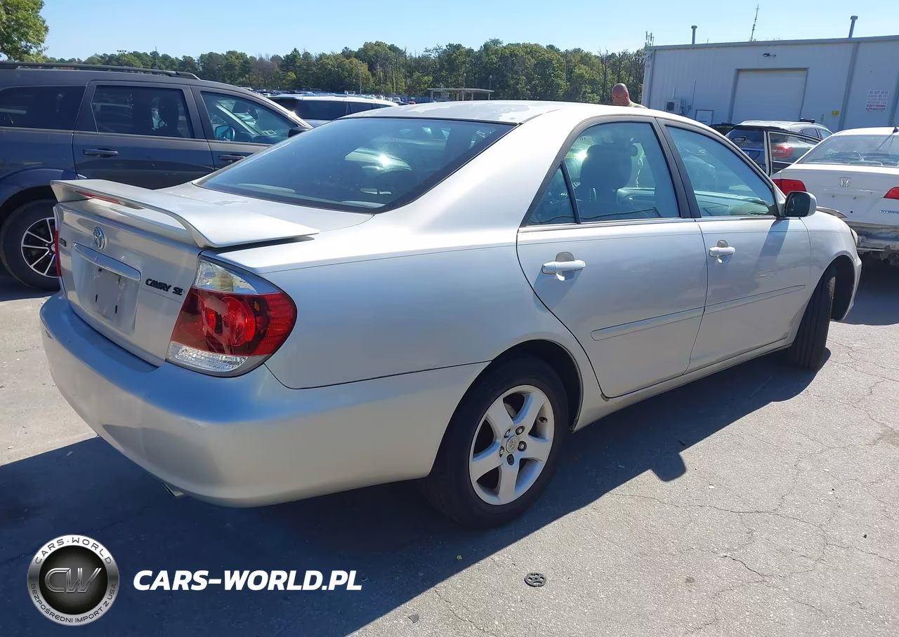 2005 Toyota Camry Se VIN:4T1BE32K45U524550 - 4