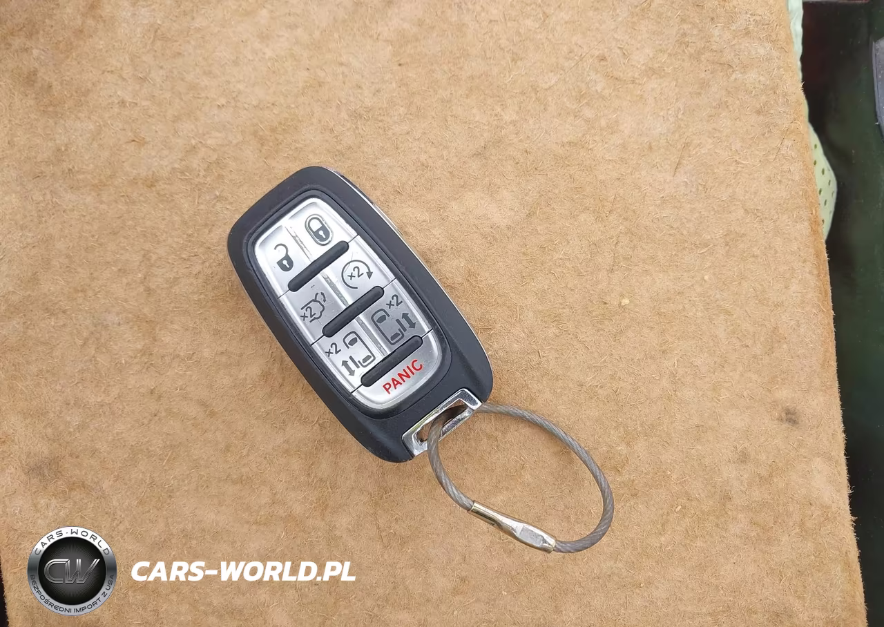 2024 Chrysler Pacifica Hybrid Select VIN:2C4RC1S76RR153418 - 11
