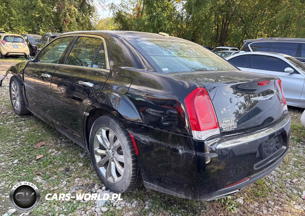 2016 Chrysler 300C VIN:2C3CCAKG8GH270141 - 3