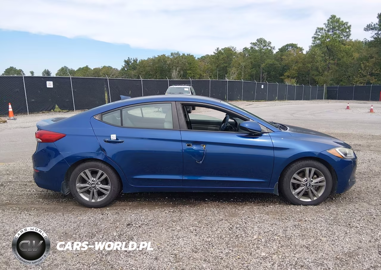 2017 Hyundai Elantra Se VIN:5NPD84LF2HH084645 - 13