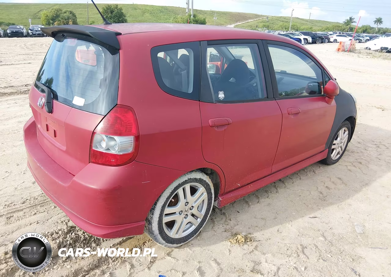 2007 Honda Fit Sport VIN:JHMGD38637S052989 - 4