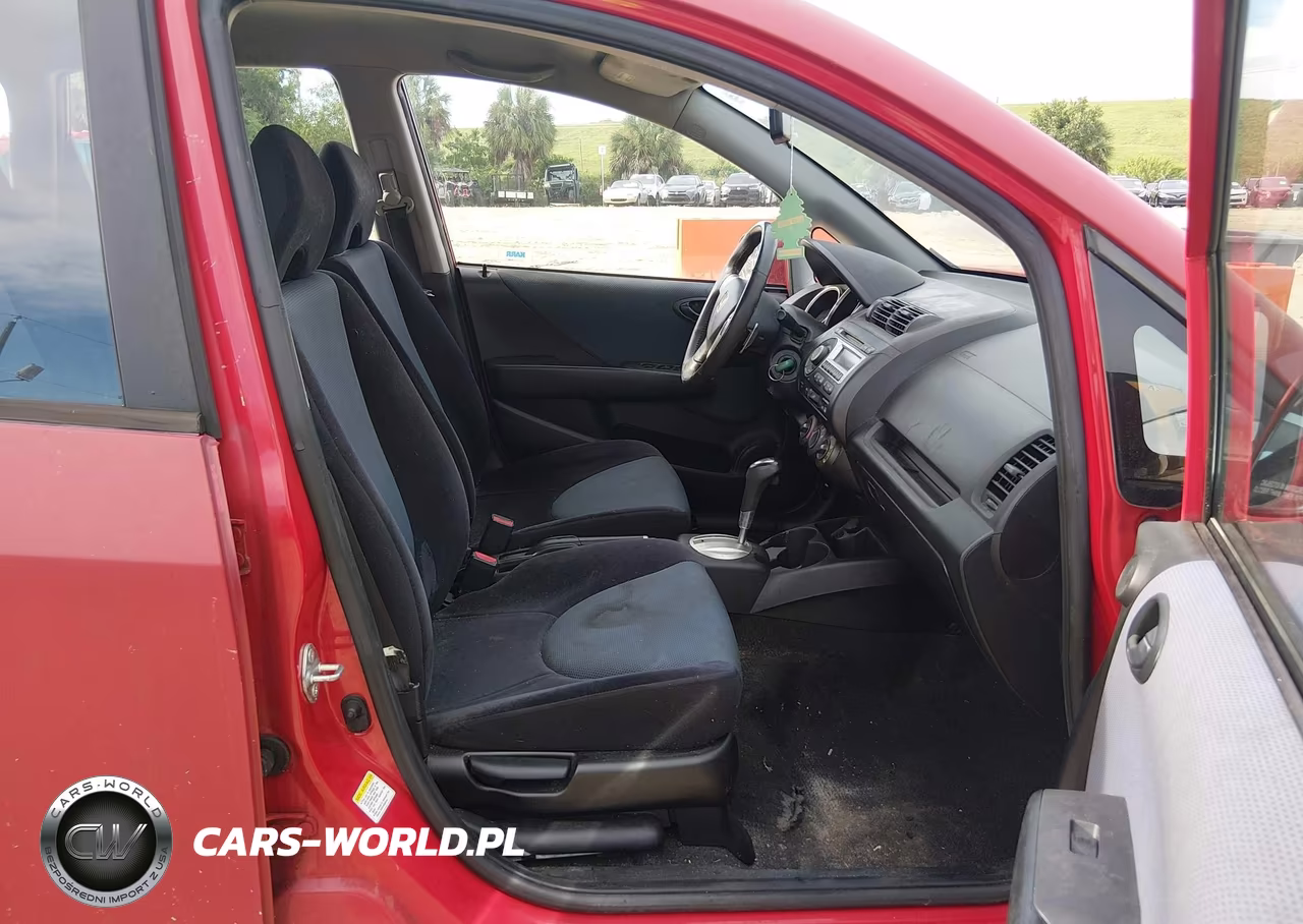 2007 Honda Fit Sport VIN:JHMGD38637S052989 - 5