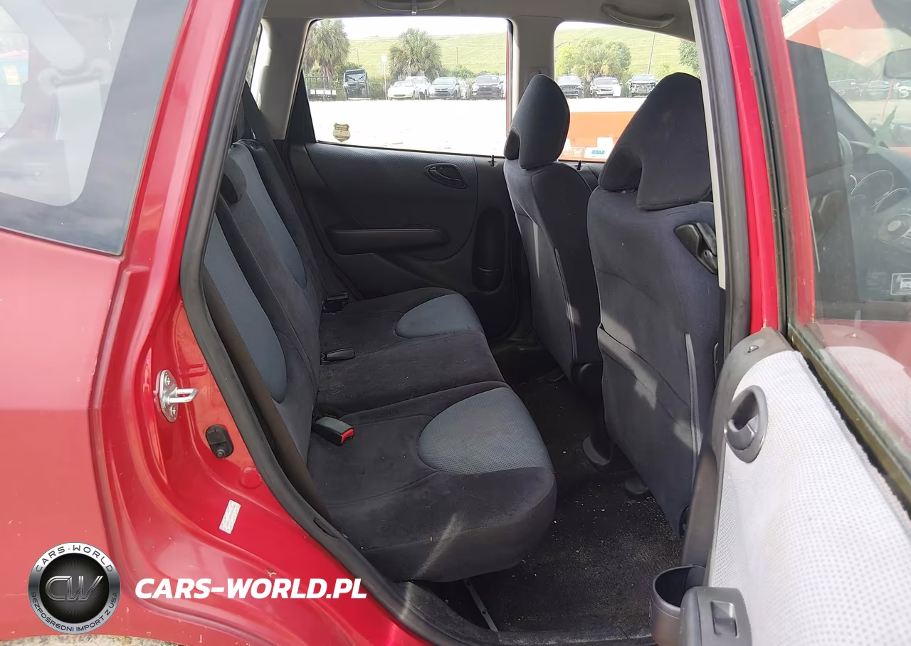 2007 Honda Fit Sport VIN:JHMGD38637S052989 - 8