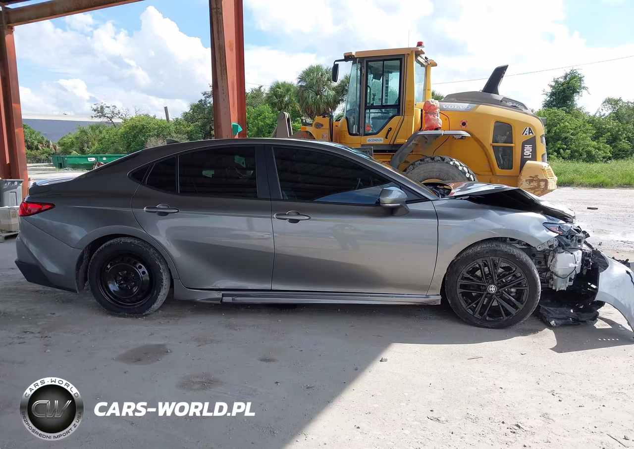 2025 Toyota Camry Se VIN:4T1DAACK6SU569069 - 14