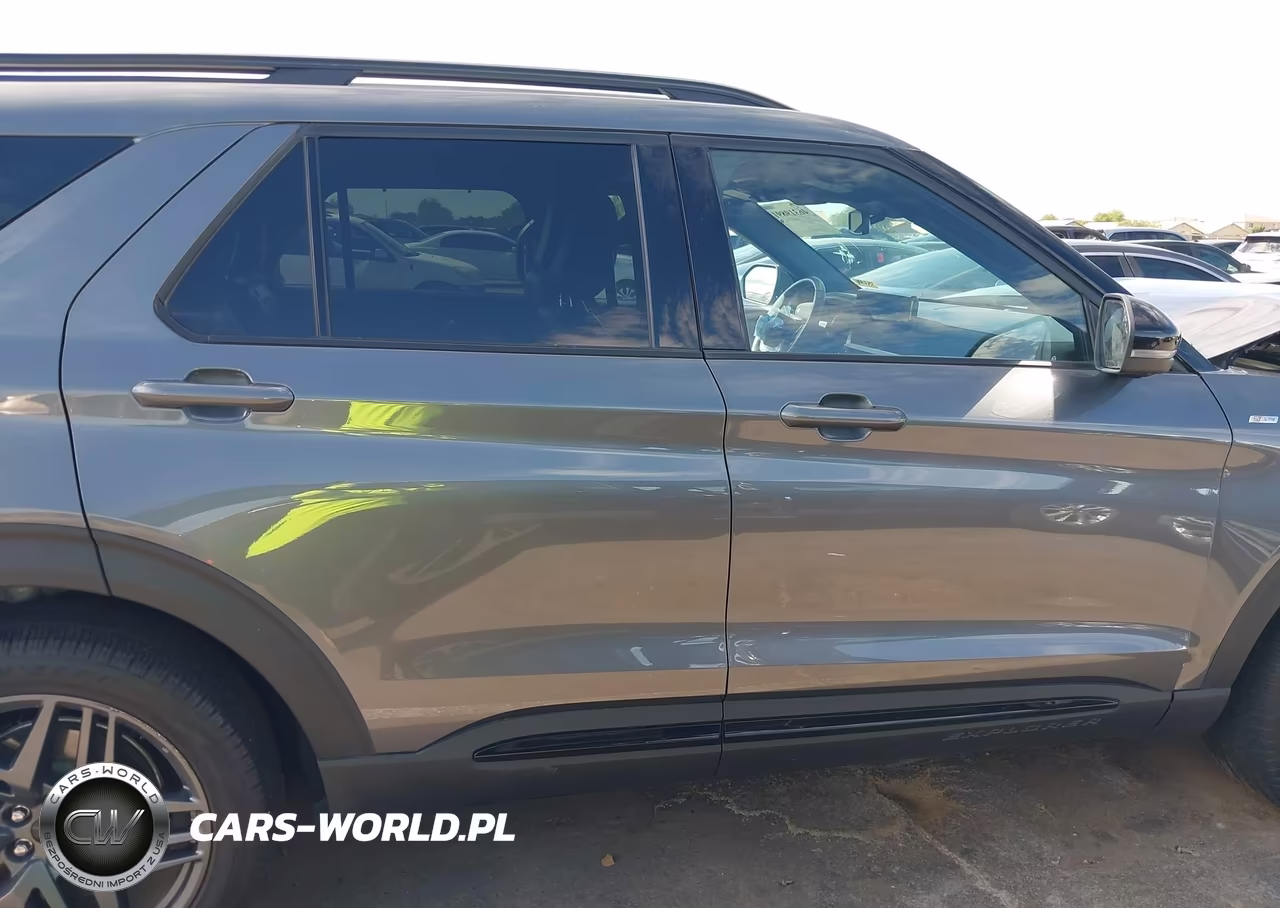 2025 Ford Explorer St-Line VIN:1FMUK8KH9SGA25479 - 13