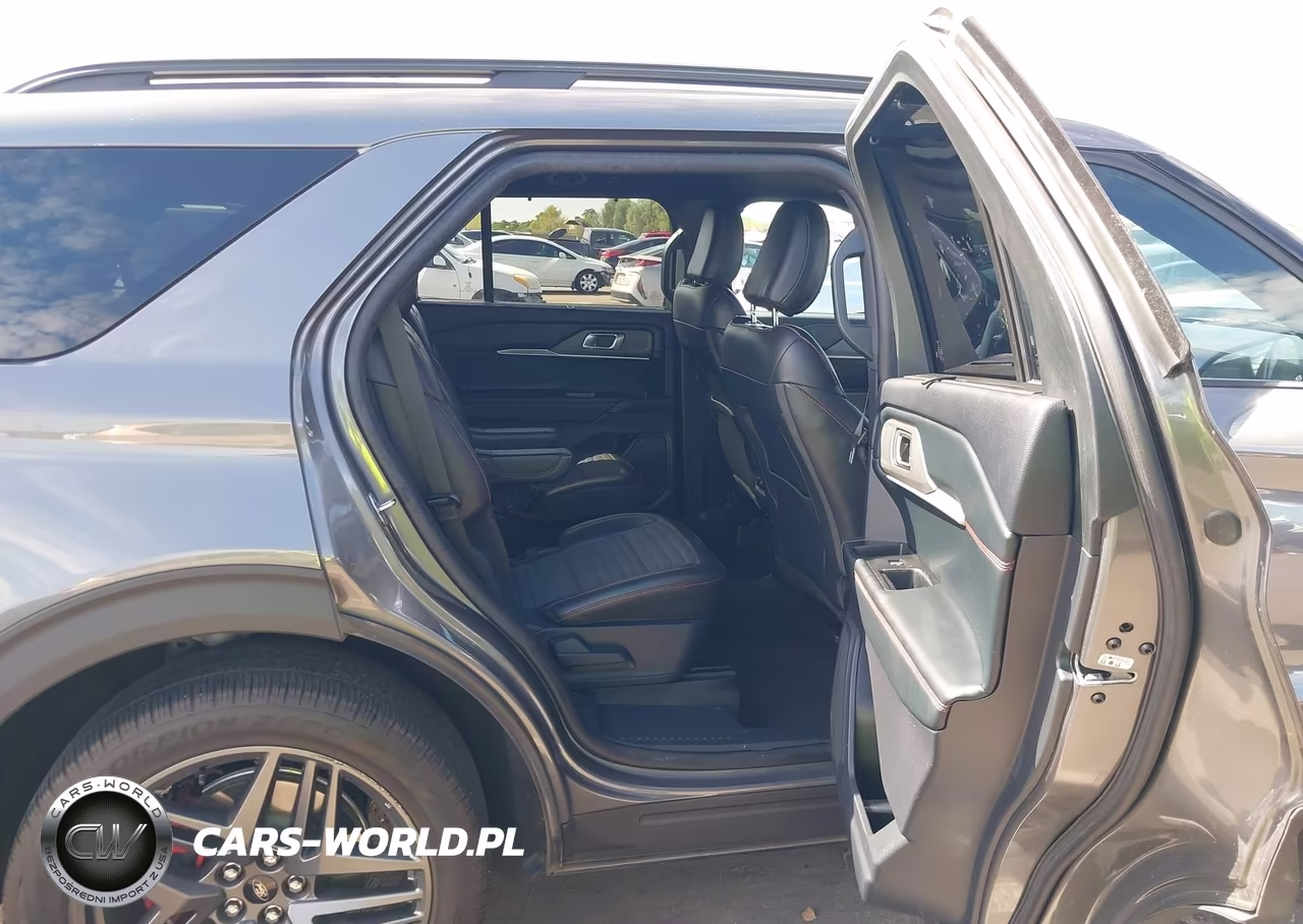 2025 Ford Explorer St-Line VIN:1FMUK8KH9SGA25479 - 8