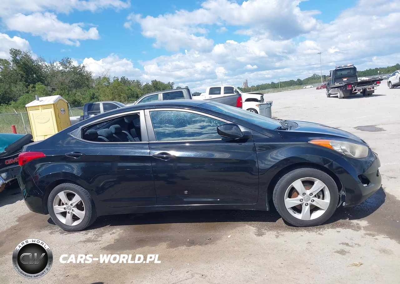 2013 Hyundai Elantra Gls VIN:KMHDH4AE1DU608082 - 13