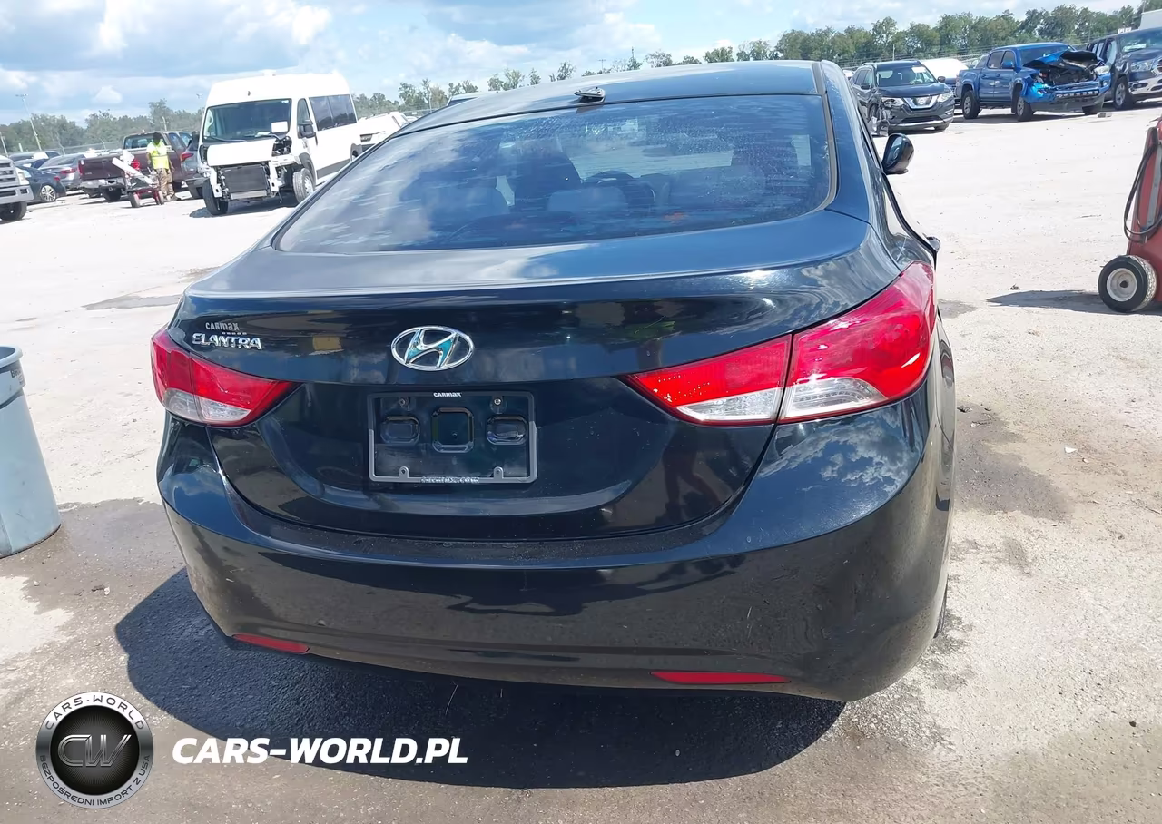2013 Hyundai Elantra Gls VIN:KMHDH4AE1DU608082 - 16