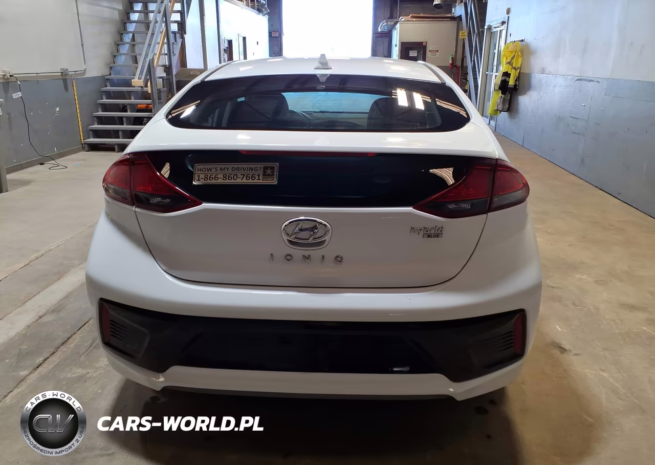 2019 Hyundai Ioniq Hybrid Blue VIN:KMHC65LC1KU160166 - 18