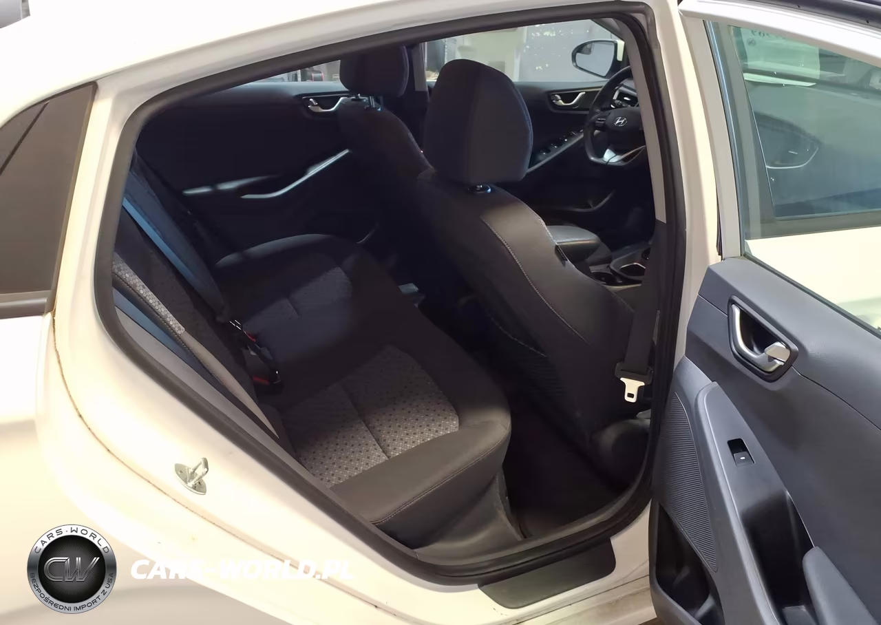 2019 Hyundai Ioniq Hybrid Blue VIN:KMHC65LC1KU160166 - 8
