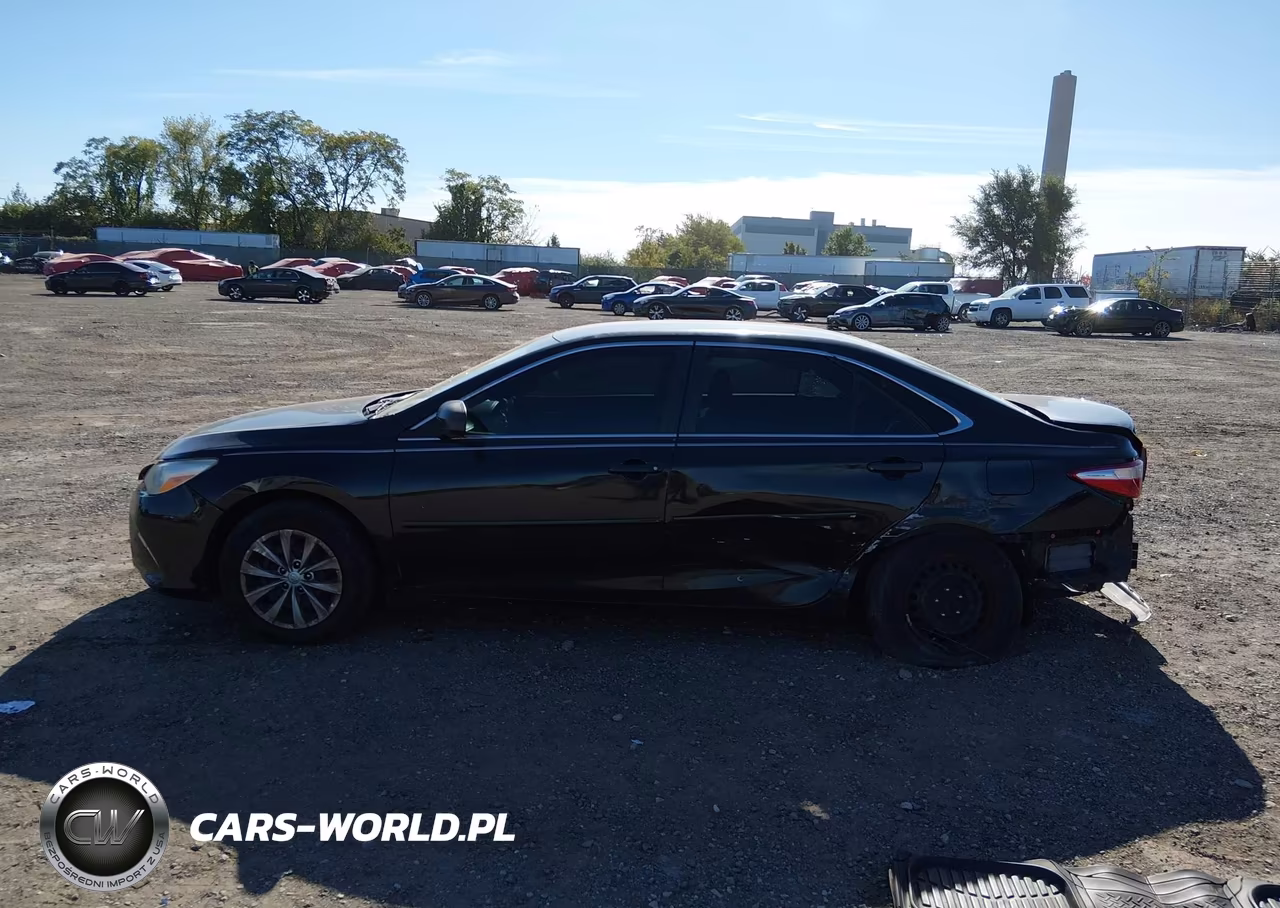 2016 Toyota Camry Le VIN:4T4BF1FK0GR570753 - 14