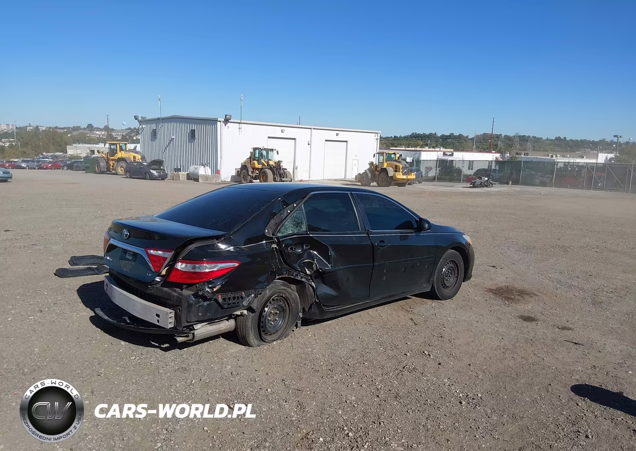 2016 Toyota Camry Le VIN:4T4BF1FK0GR570753 - 4