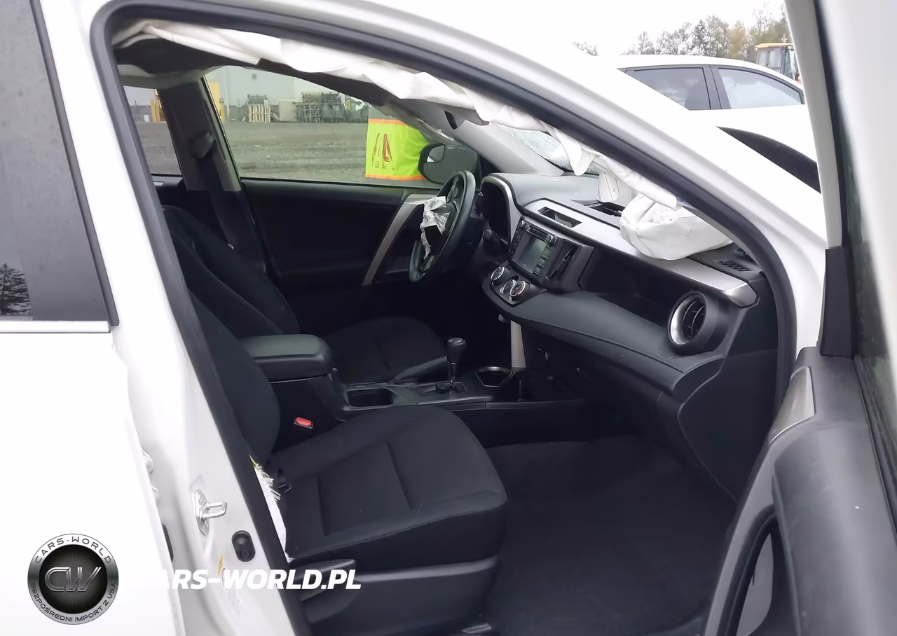 2018 Toyota Rav4 Le VIN:JTMZFREVXJJ735661 - 17