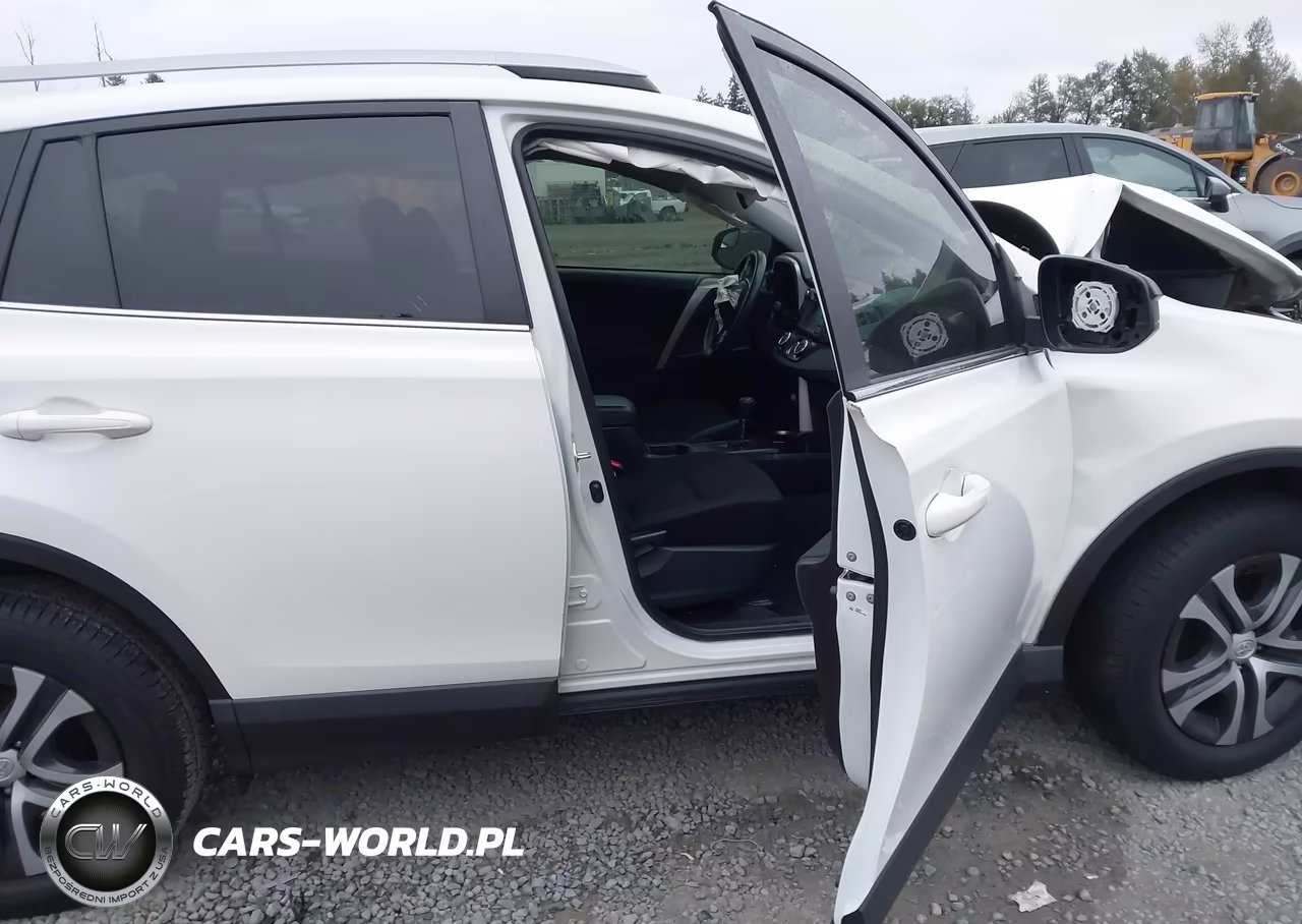 2018 Toyota Rav4 Le VIN:JTMZFREVXJJ735661 - 5