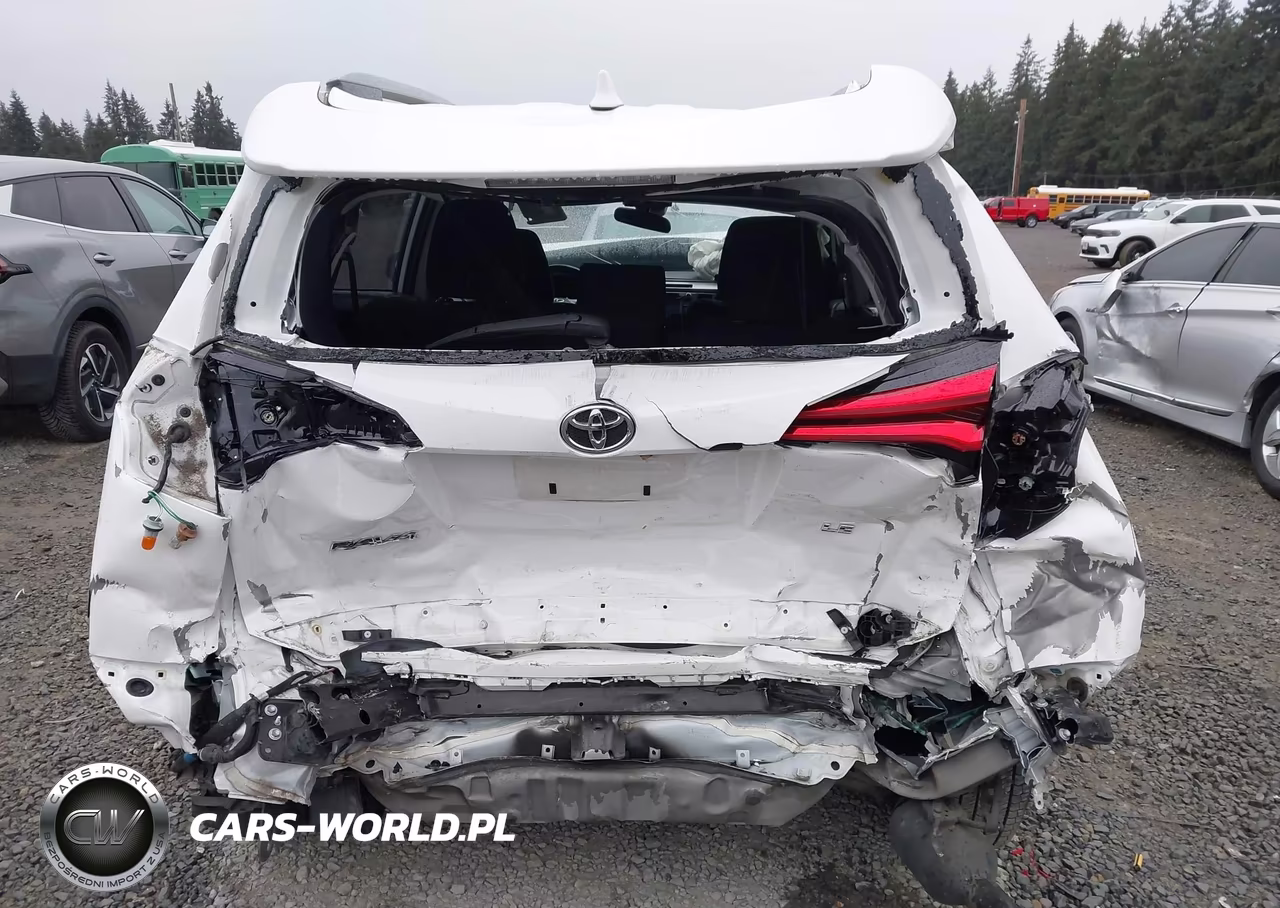 2018 Toyota Rav4 Le VIN:JTMZFREVXJJ735661 - 6
