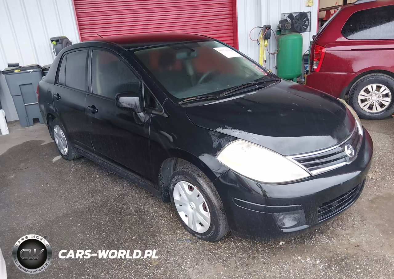 2011 Nissan Versa 1.8S – zdjęcie 1 z 11