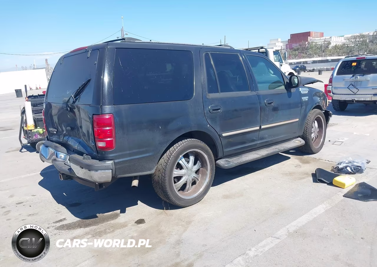 2000 Ford Expedition Xlt VIN:1FMRU15L1YLB48135 - 4