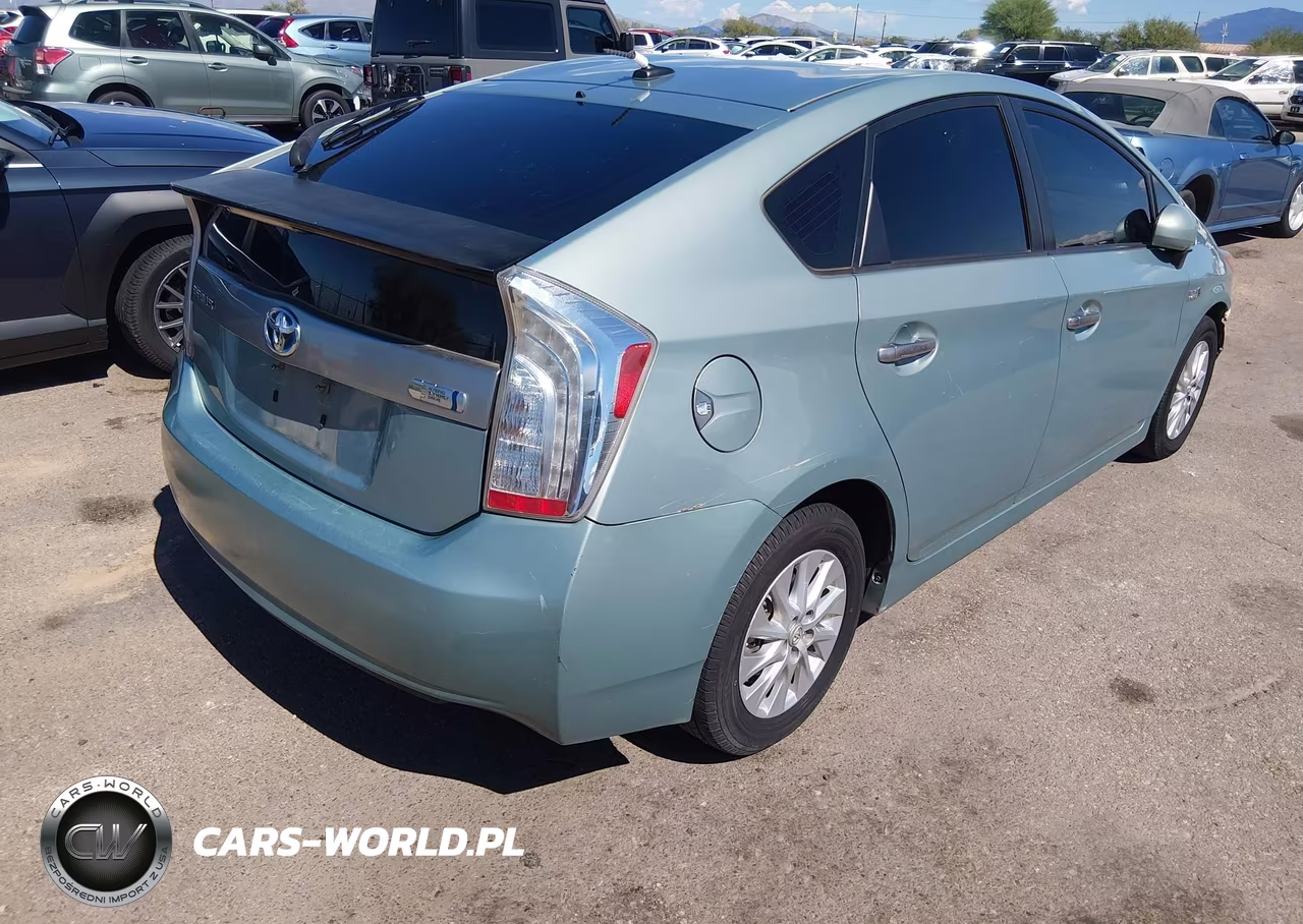 2012 Toyota Prius Plug-In VIN:JTDKN3DP2C3014312 - 4