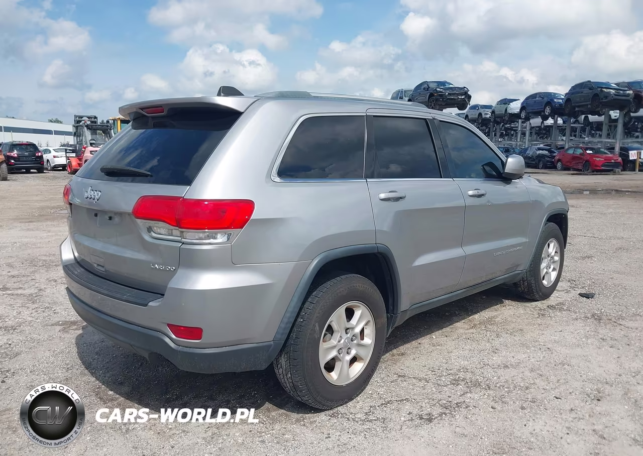 2015 Jeep Grand Cherokee Laredo VIN:1C4RJEAG6FC219288 - 4