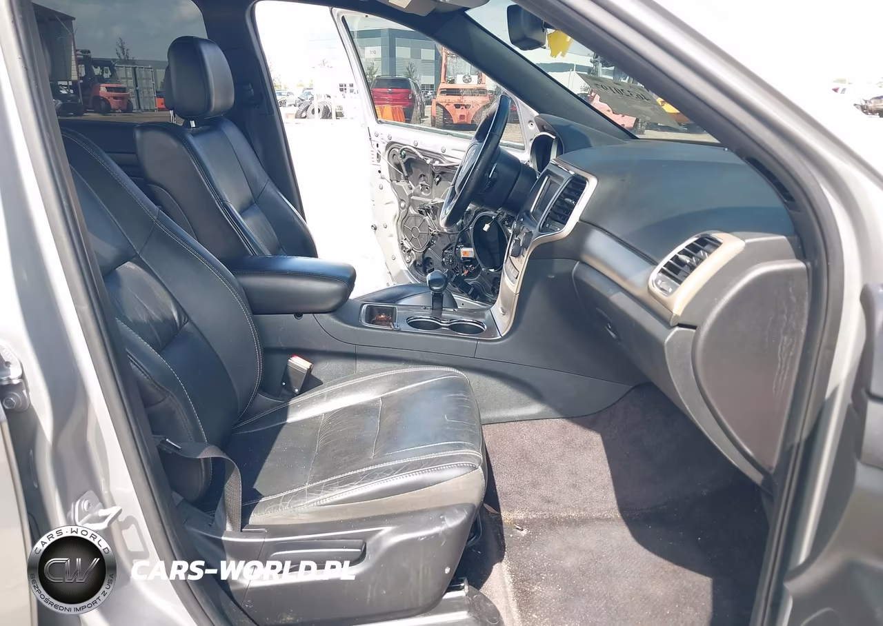 2015 Jeep Grand Cherokee Laredo VIN:1C4RJEAG6FC219288 - 5