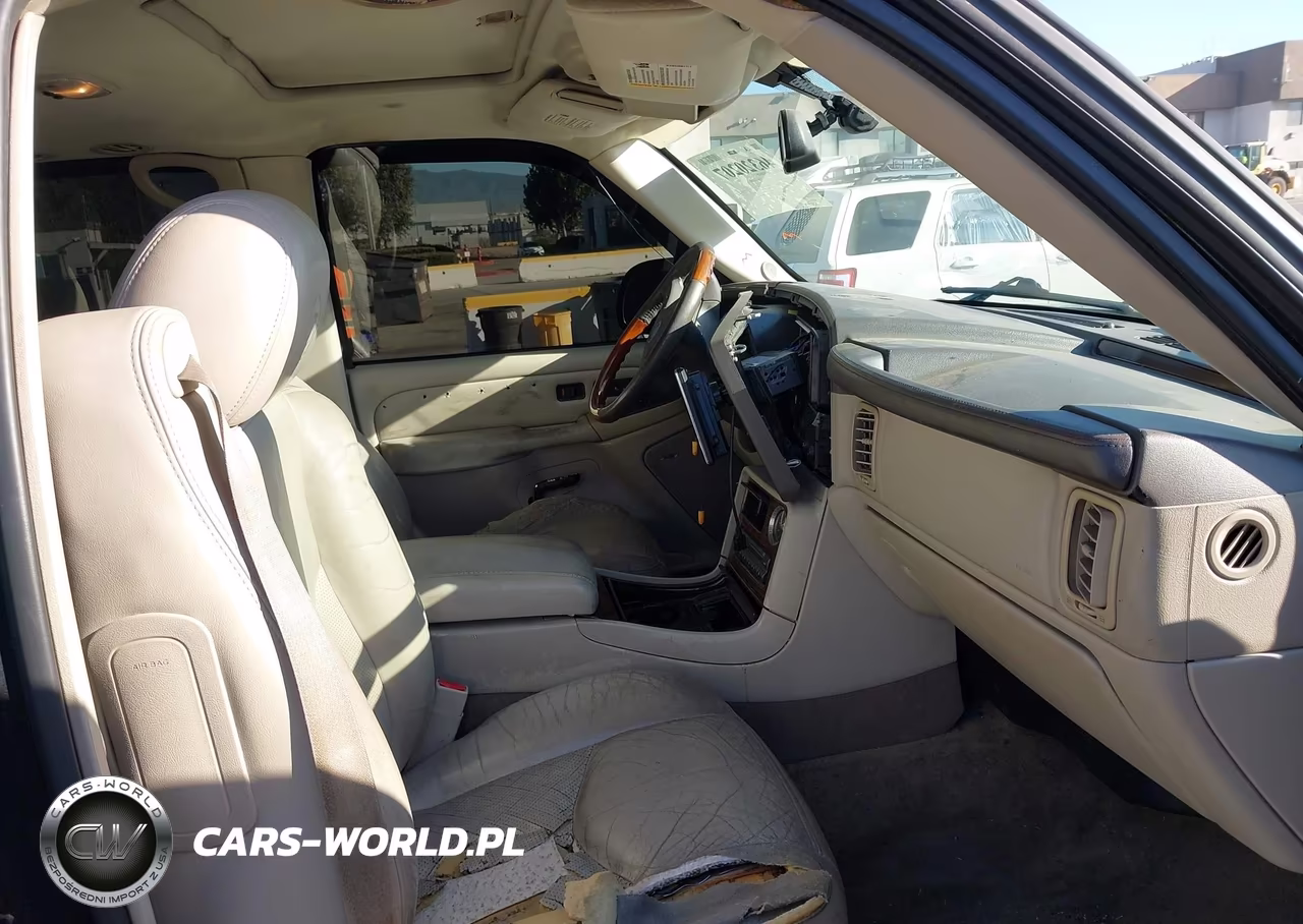 2004 Cadillac Escalade Standard VIN:1GYEC63TX4R300100 - 5